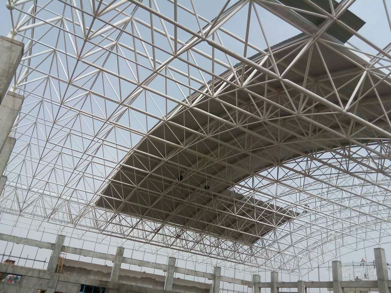 五大连池青岛一汽网架